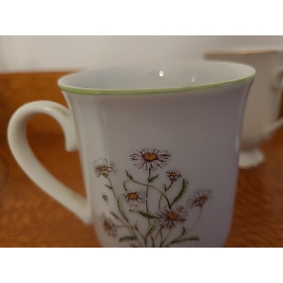 Set 4 Royal Domino Collection Pedestal Footed Mugs Floral Assorted Japan - Picture 14 of 15